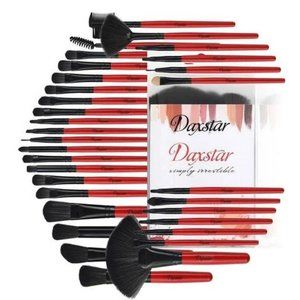 New 32 Pcs Premium Synthetic Foundation Powder Concealers Eye shadows Blush